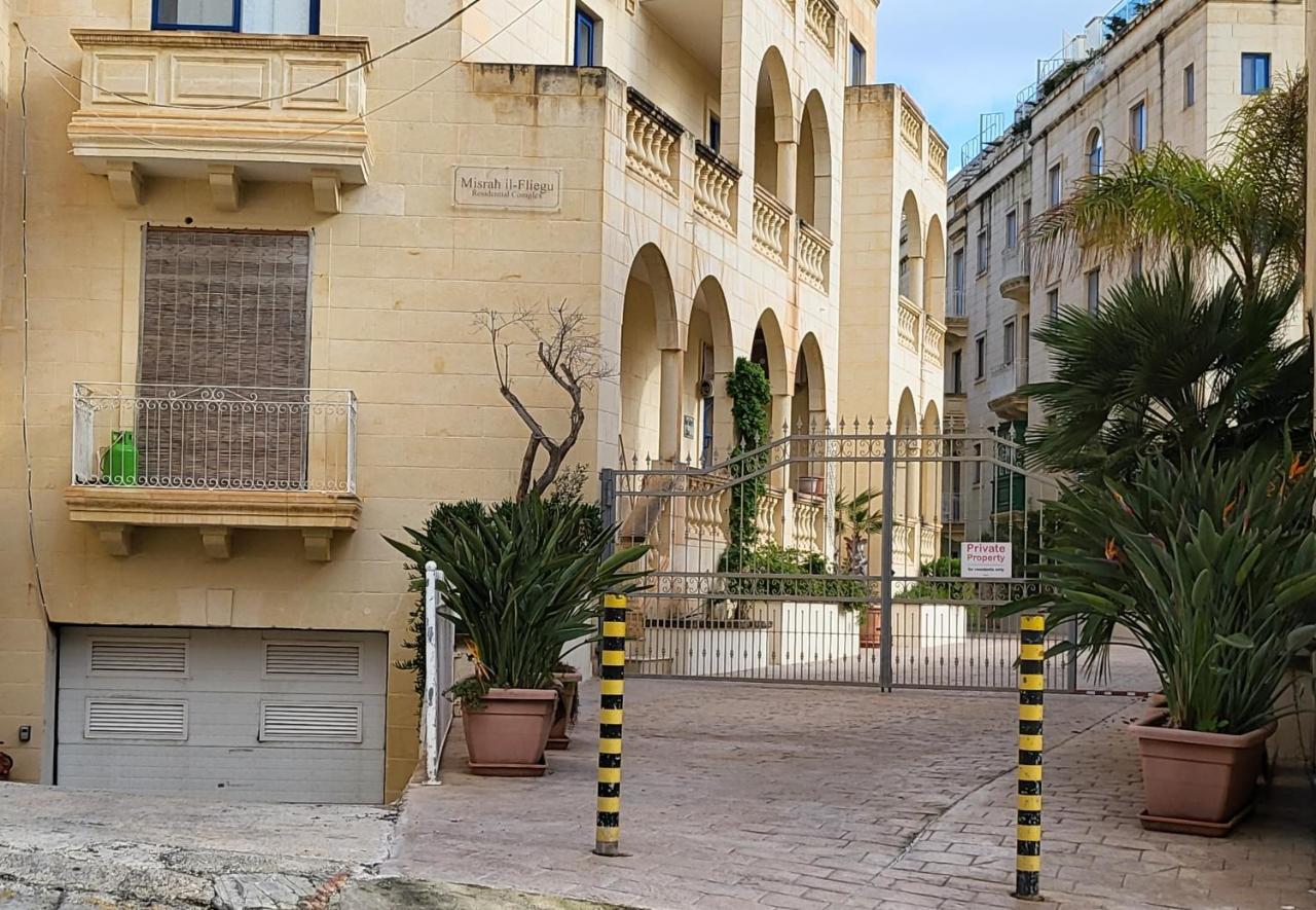 Ir-Rixa Holiday Penthouse Apartman Għajnsielem Kültér fotó