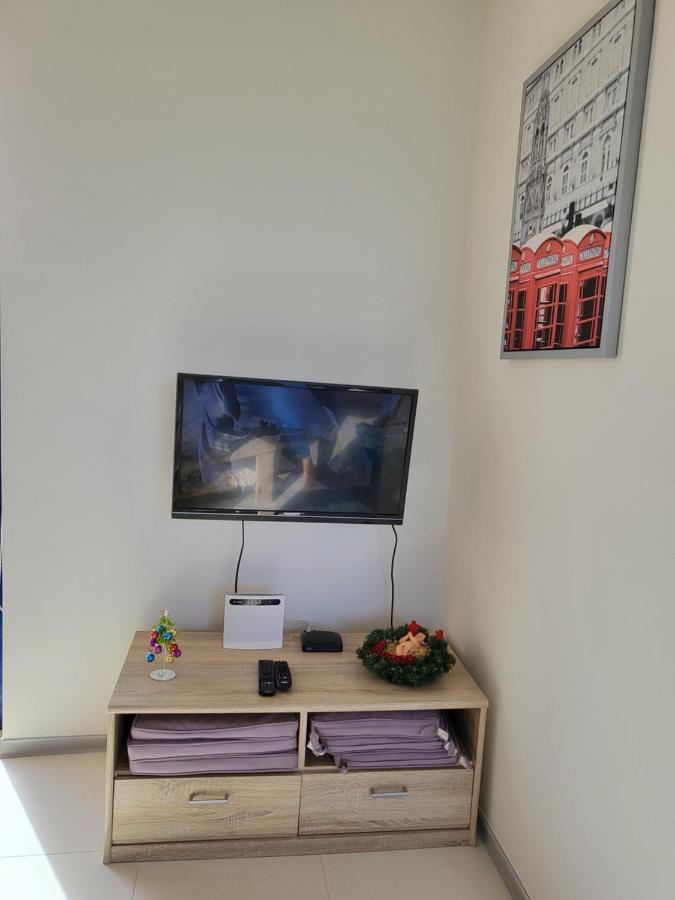 Ir-Rixa Holiday Penthouse Għajnsielem Kültér fotó